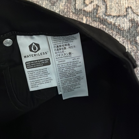 New Levi 315 shaping book it jeans - Picture 3 of 4